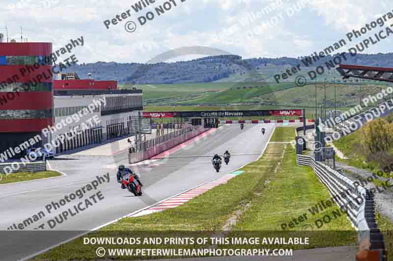 cadwell no limits trackday;cadwell park;cadwell park photographs;cadwell trackday photographs;enduro digital images;event digital images;eventdigitalimages;navarra;no limits trackdays;peter wileman photography;racing digital images;trackday digital images;trackday photos